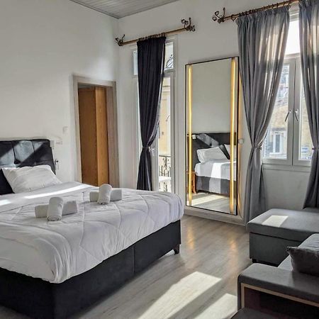 Travelers Luxury Suites, Studios & Apartments Corfu  Buitenkant foto