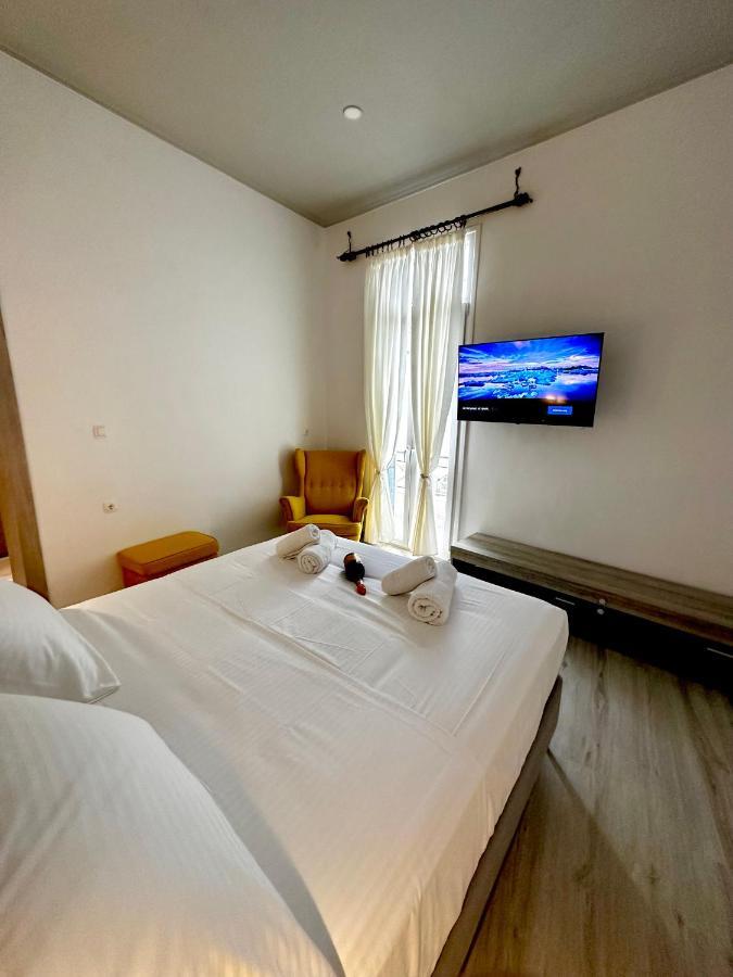 Travelers Luxury Suites, Studios & Apartments Corfu  Buitenkant foto