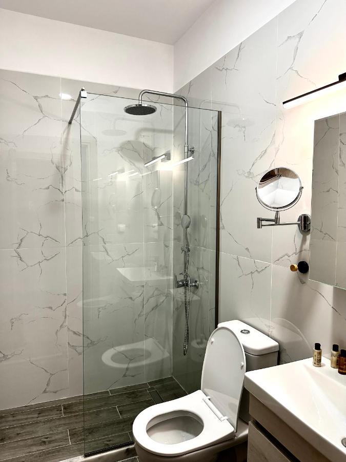 Travelers Luxury Suites, Studios & Apartments Corfu  Buitenkant foto
