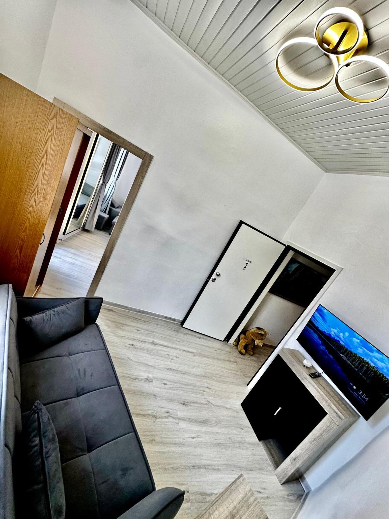 Travelers Luxury Suites, Studios & Apartments Corfu  Buitenkant foto