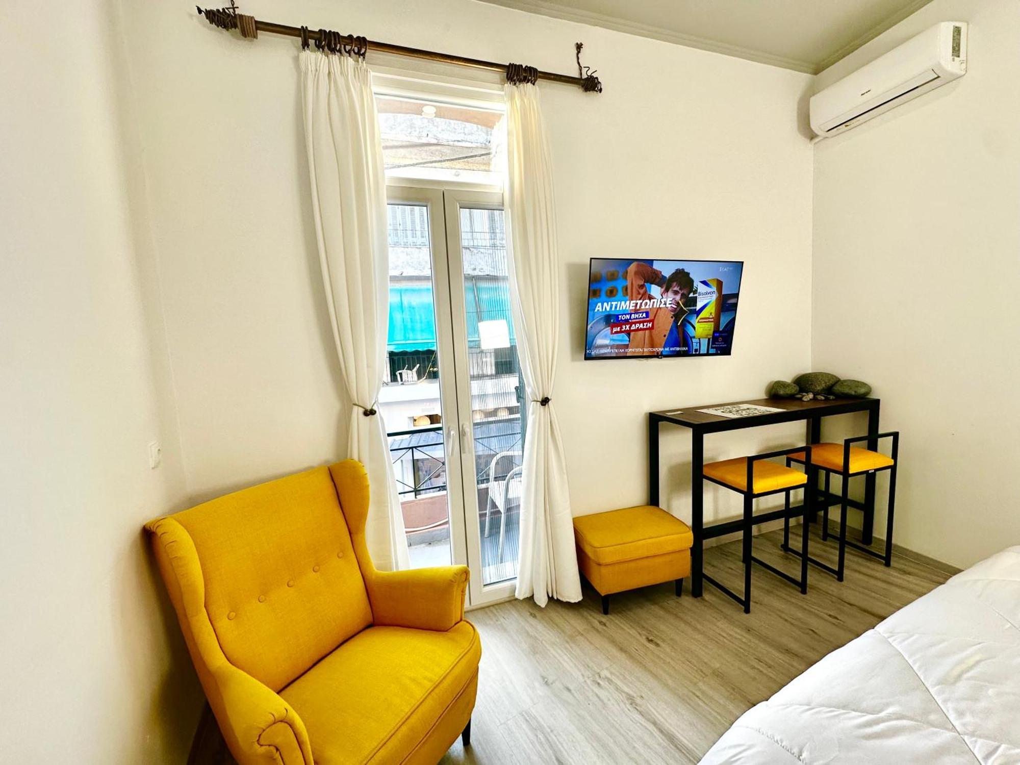 Travelers Luxury Suites, Studios & Apartments Corfu  Buitenkant foto
