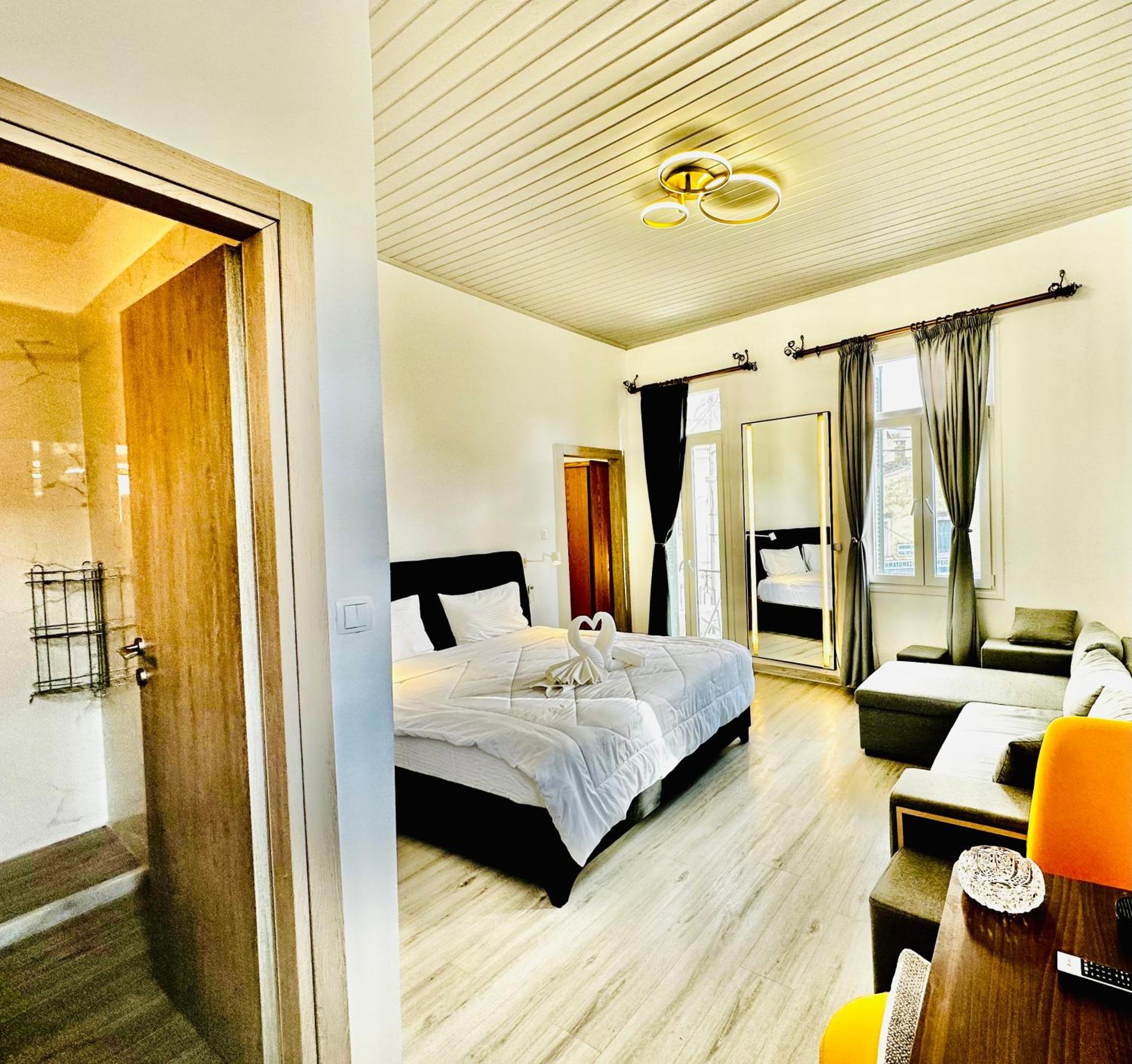 Travelers Luxury Suites, Studios & Apartments Corfu  Buitenkant foto