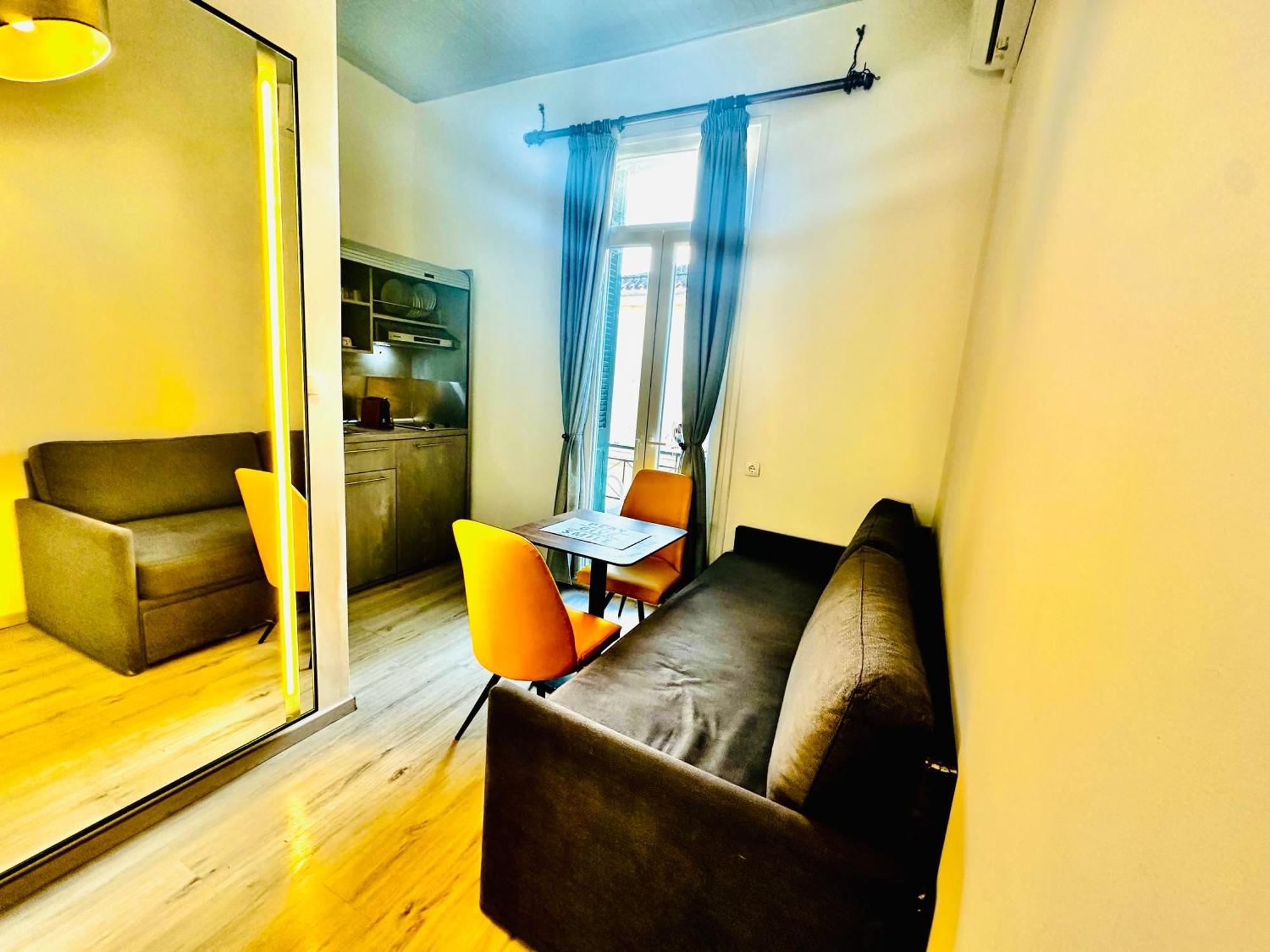 Travelers Luxury Suites, Studios & Apartments Corfu  Buitenkant foto