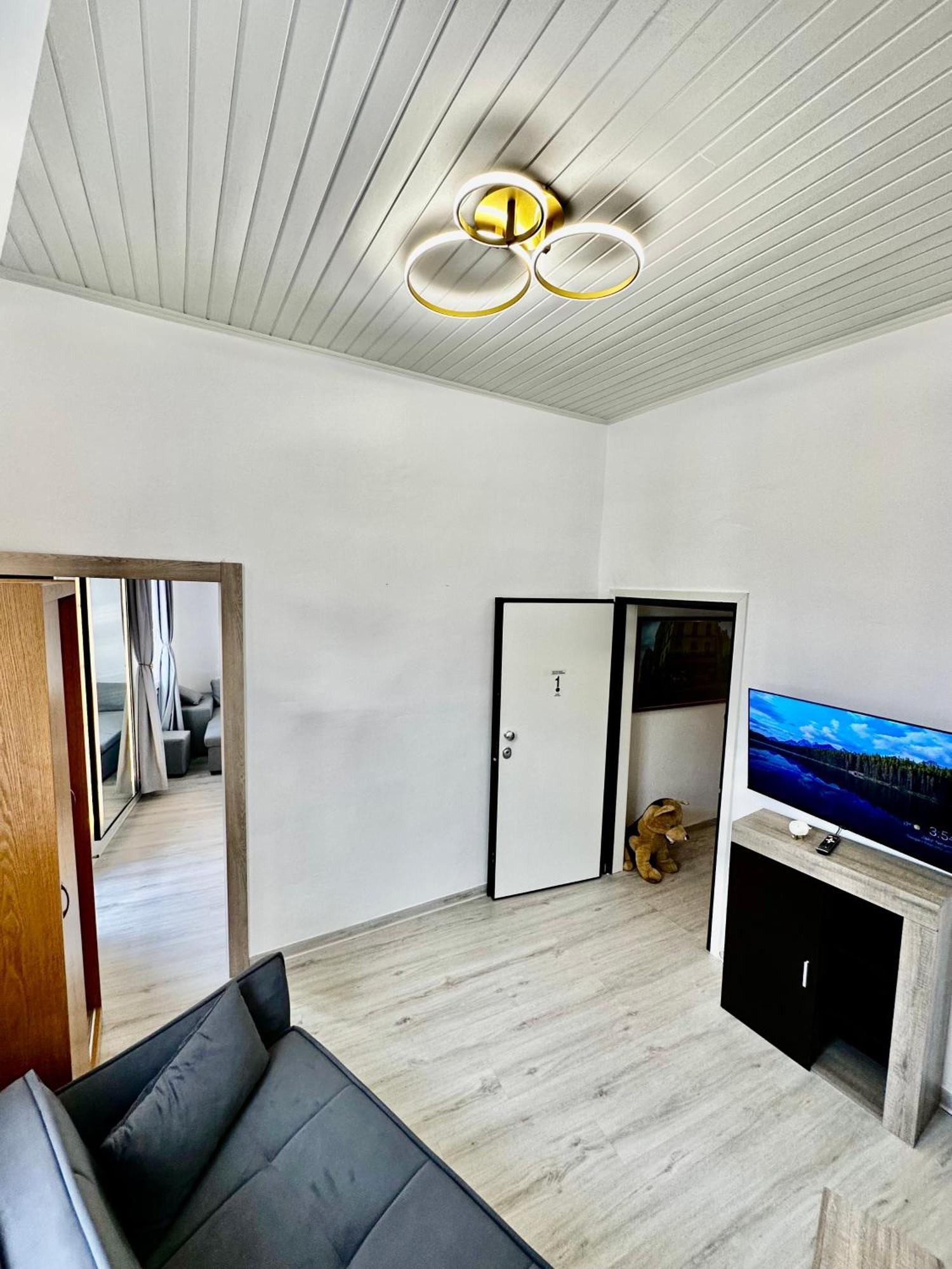 Travelers Luxury Suites, Studios & Apartments Corfu  Buitenkant foto