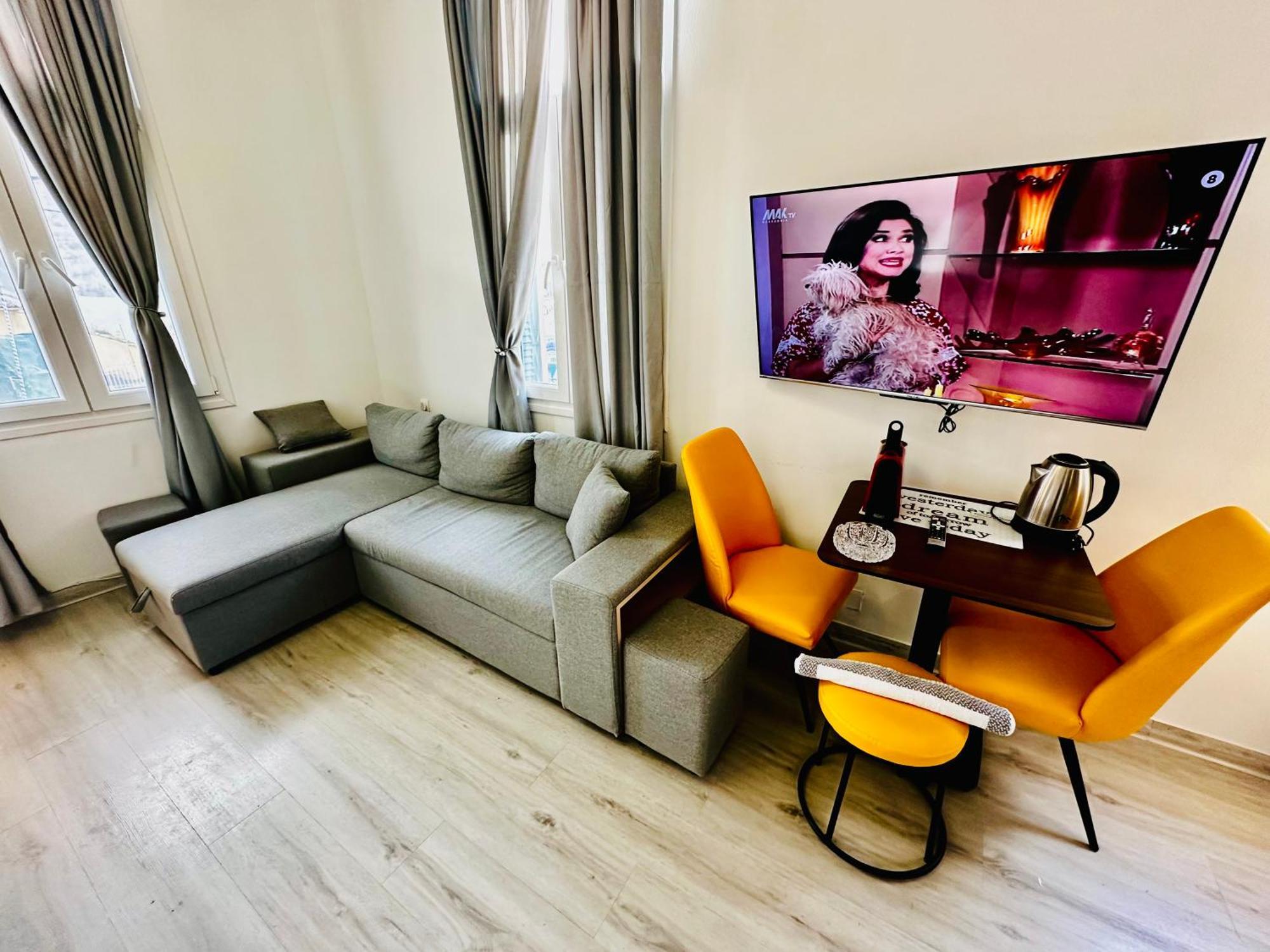 Travelers Luxury Suites, Studios & Apartments Corfu  Buitenkant foto